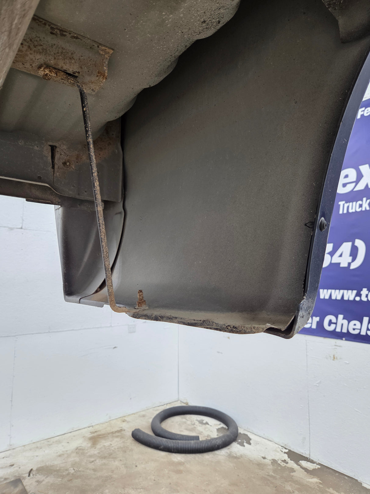 1999-2010 Ford Super Duty F250 F350 6' 9" Short Truck Bed