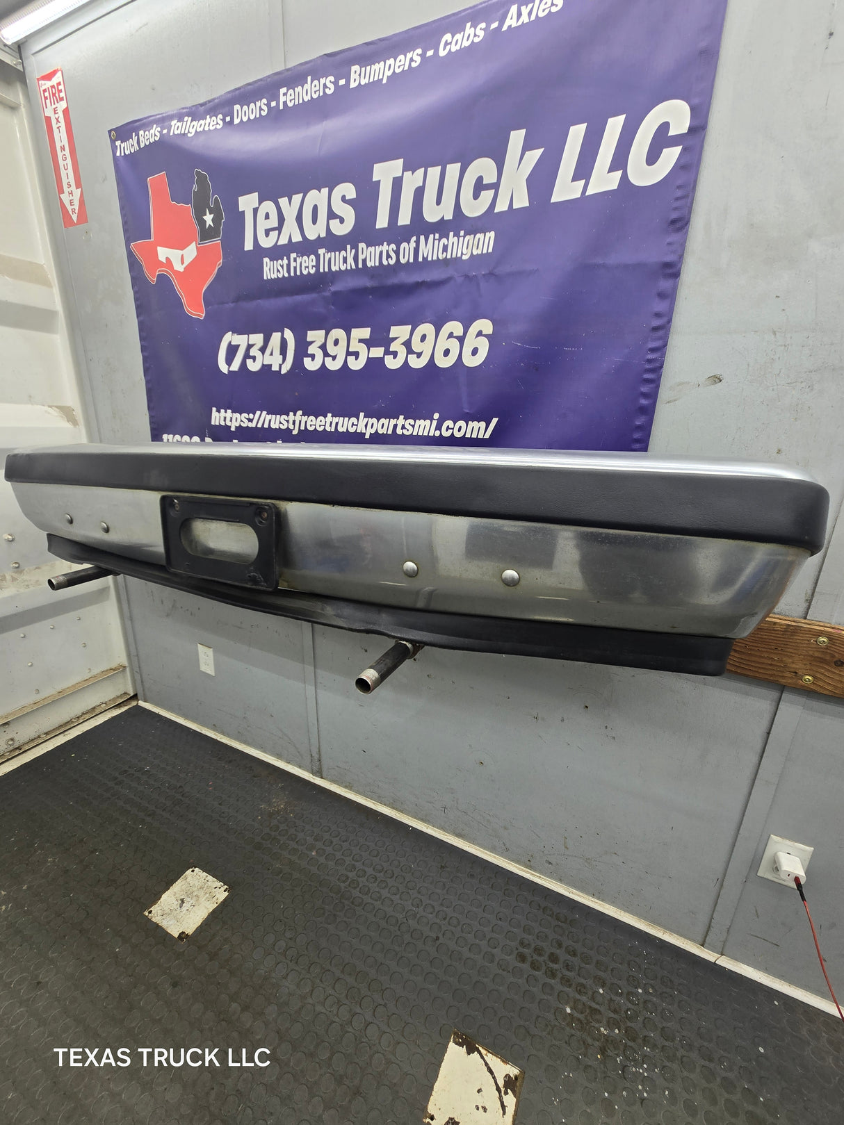 1987-1991 Ford F-150 F-250 F-350 F-450 F-550 Front Bumper Chrome