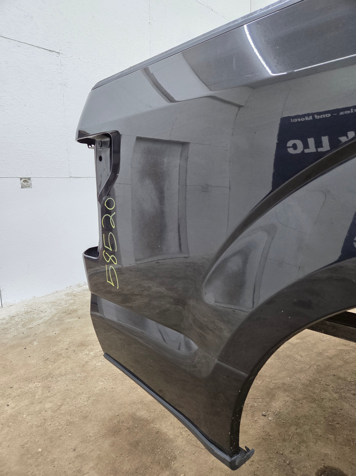 2015-2020 Ford F150 6' 6" Short Bed Without Wheel Lip Molding