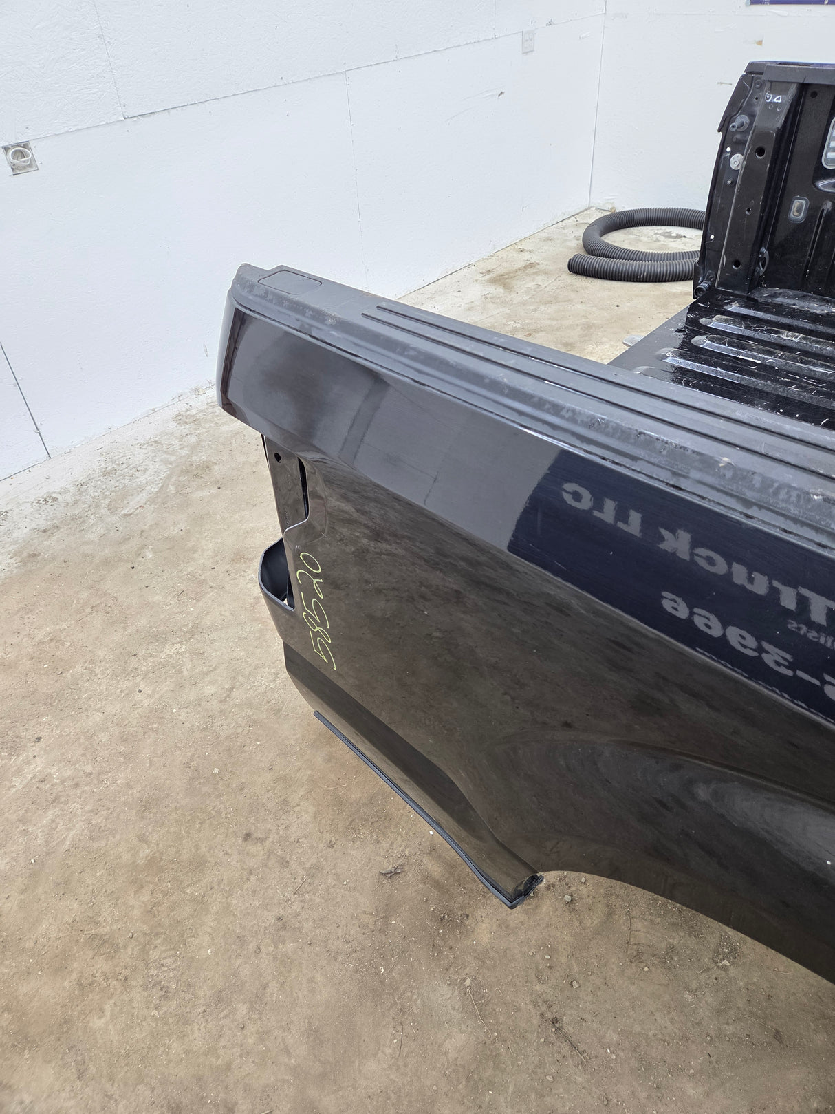 2015-2020 Ford F150 6' 6" Short Bed Without Wheel Lip Molding