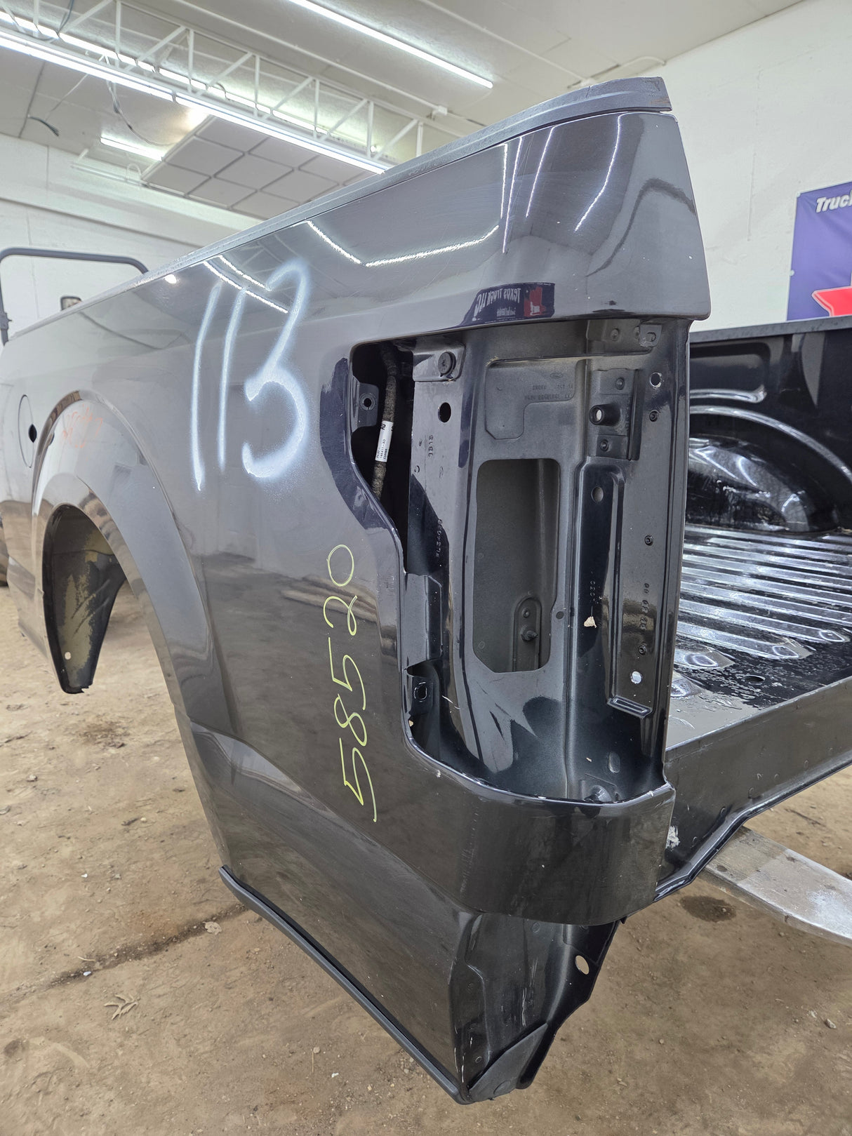 2015-2020 Ford F150 6' 6" Short Bed Without Wheel Lip Molding