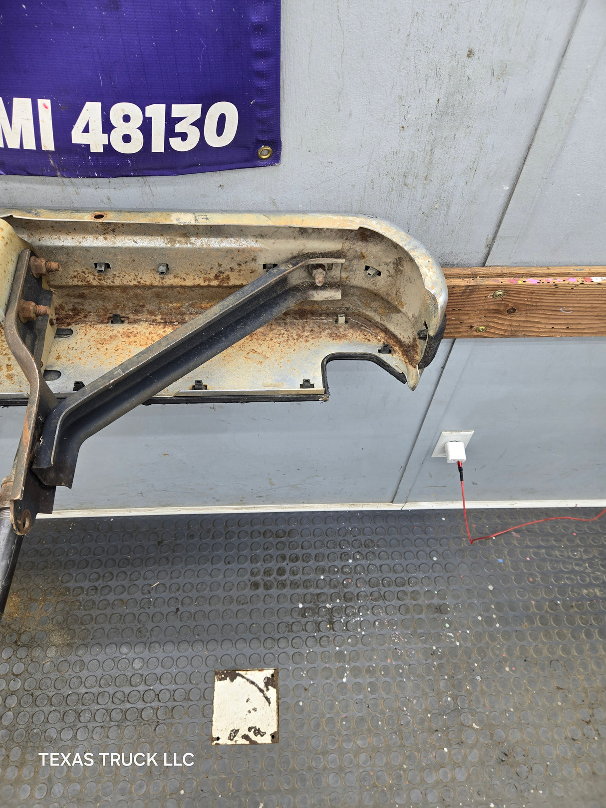 1980-1997 Ford F100 F150 F250 F350 Rear Bumper
