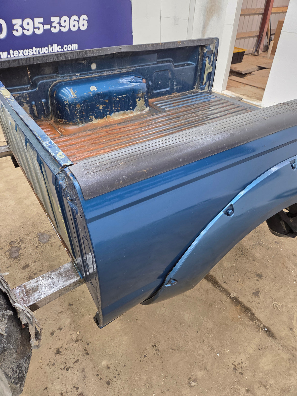 2001-2004 Nissan Frontier Long Bed Truck Bed 6' 2"