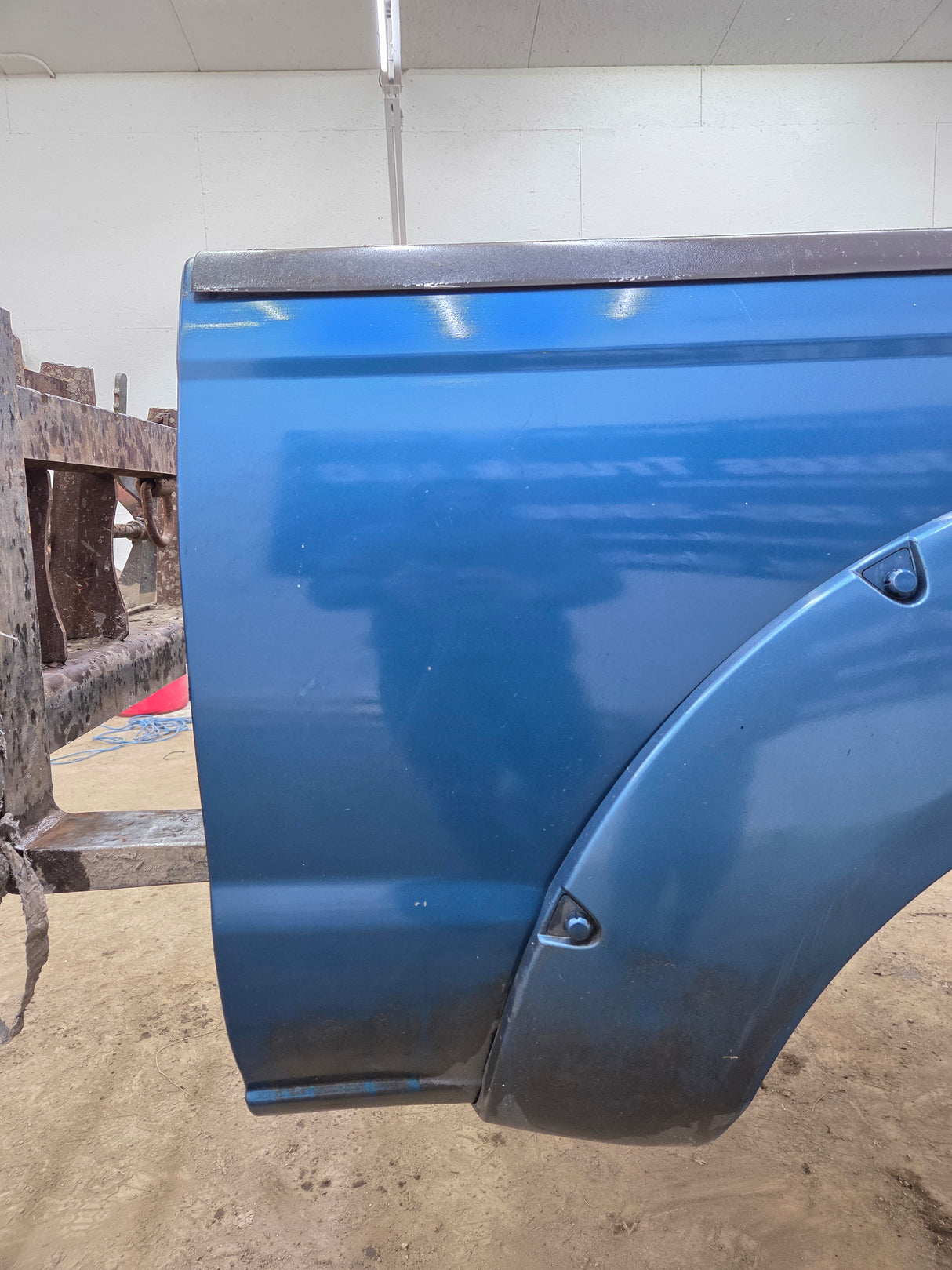 2001-2004 Nissan Frontier Long Bed Truck Bed 6' 2"