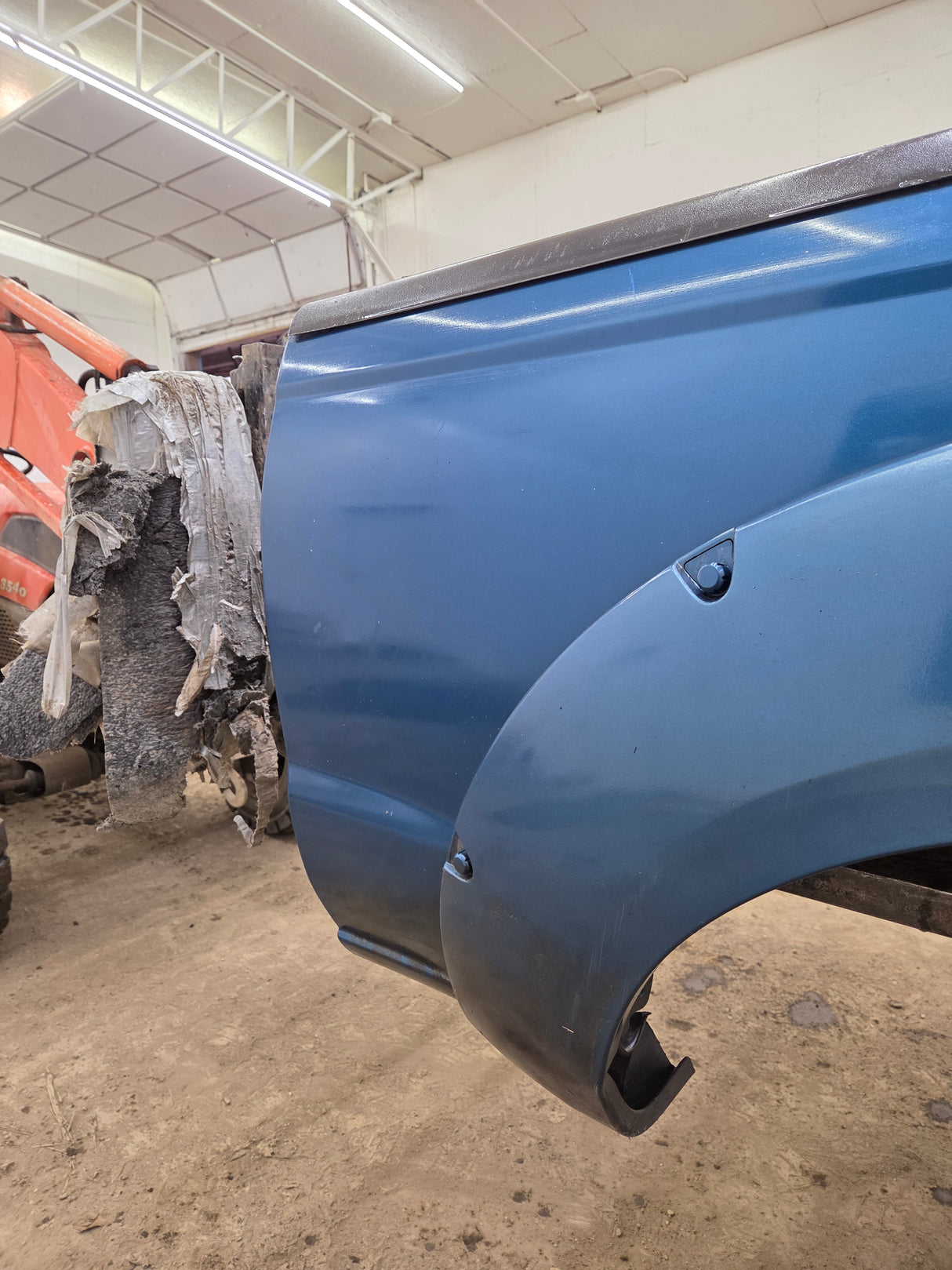 2001-2004 Nissan Frontier Long Bed Truck Bed 6' 2"