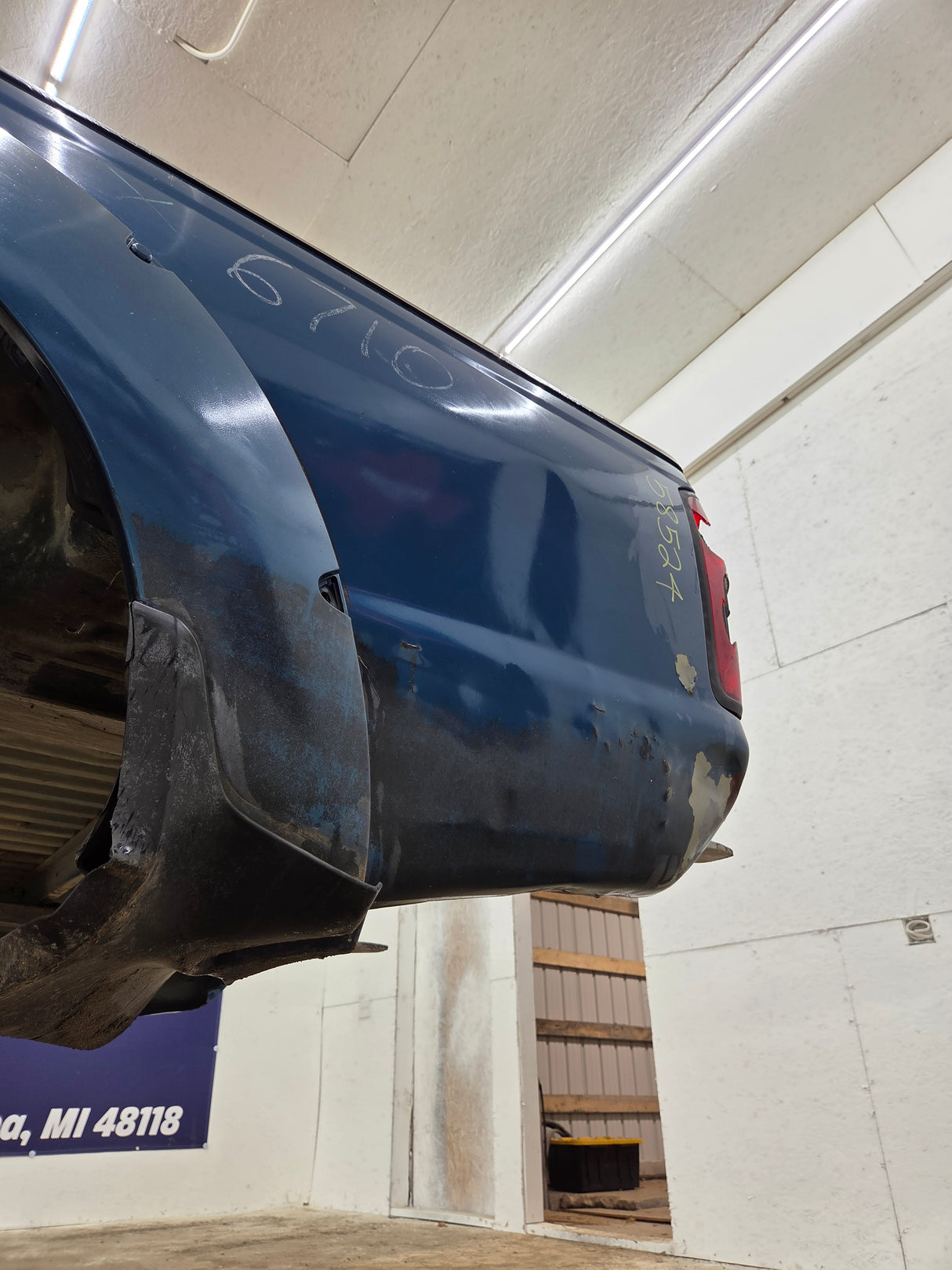 2001-2004 Nissan Frontier Long Bed Truck Bed 6' 2"