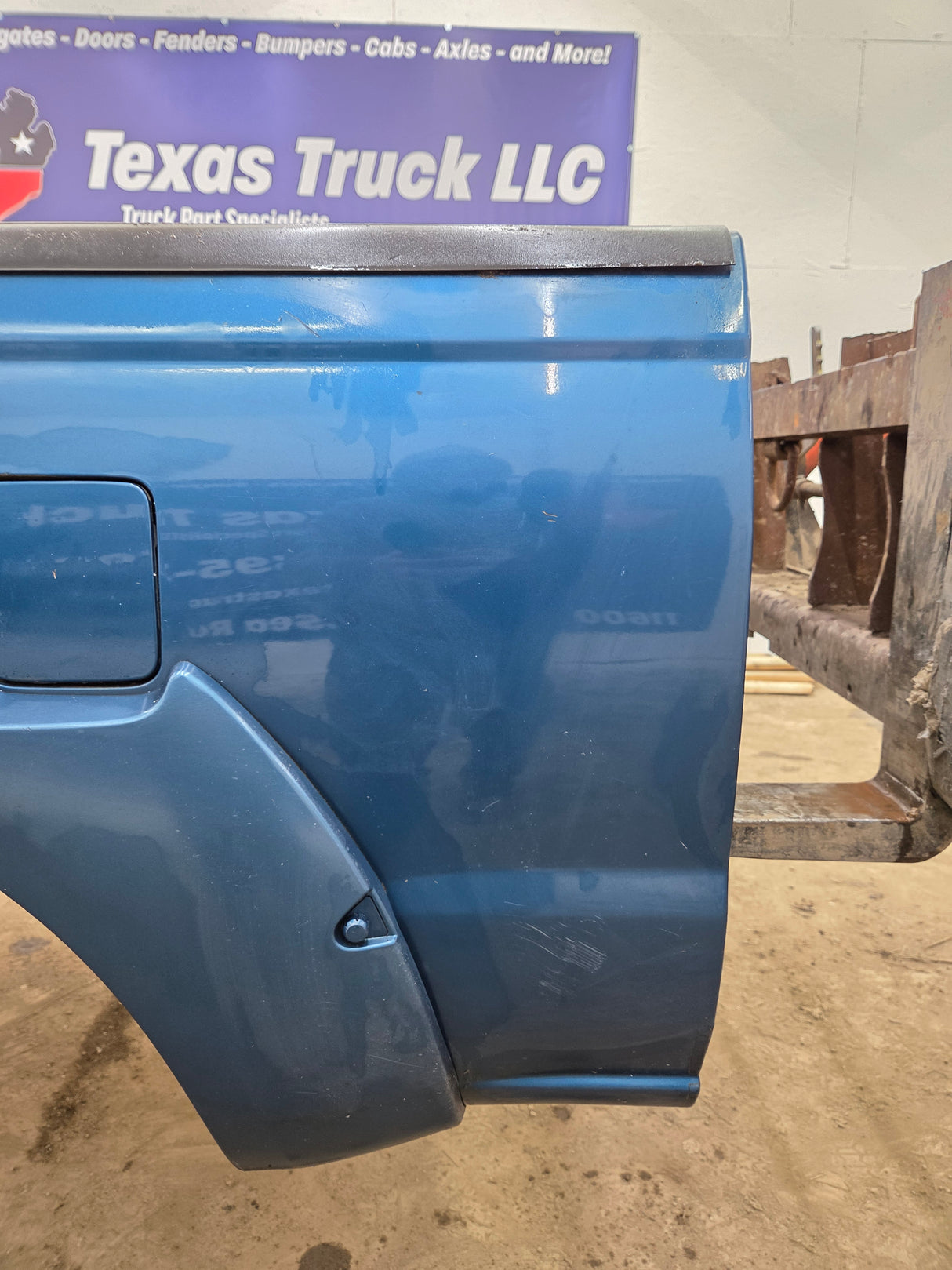 2001-2004 Nissan Frontier Long Bed Truck Bed 6' 2"