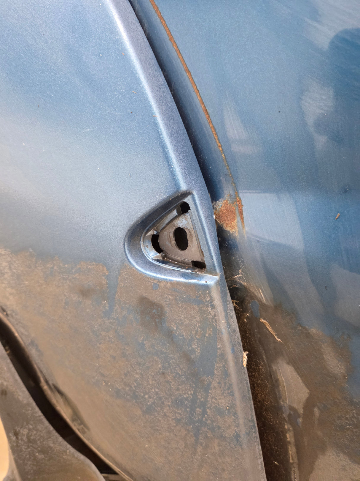 2001-2004 Nissan Frontier Long Bed Truck Bed 6' 2"