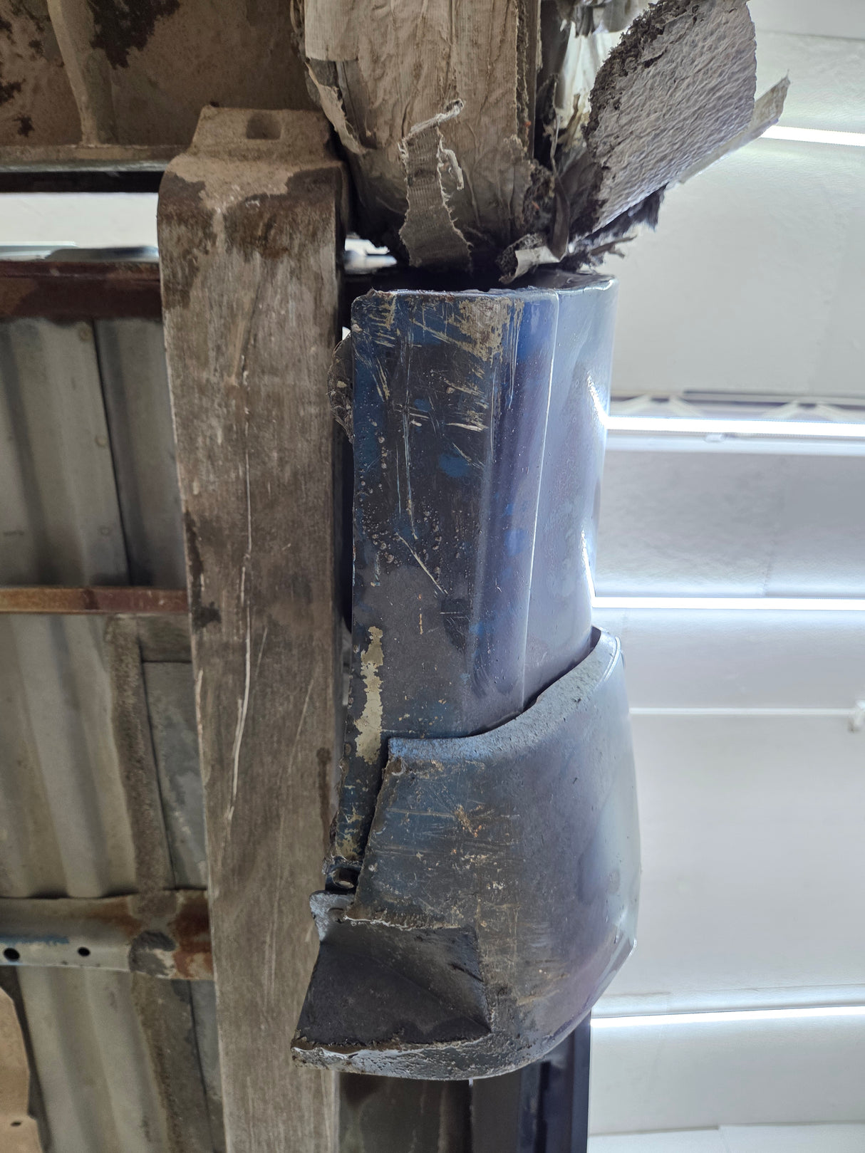 2001-2004 Nissan Frontier Long Bed Truck Bed 6' 2"