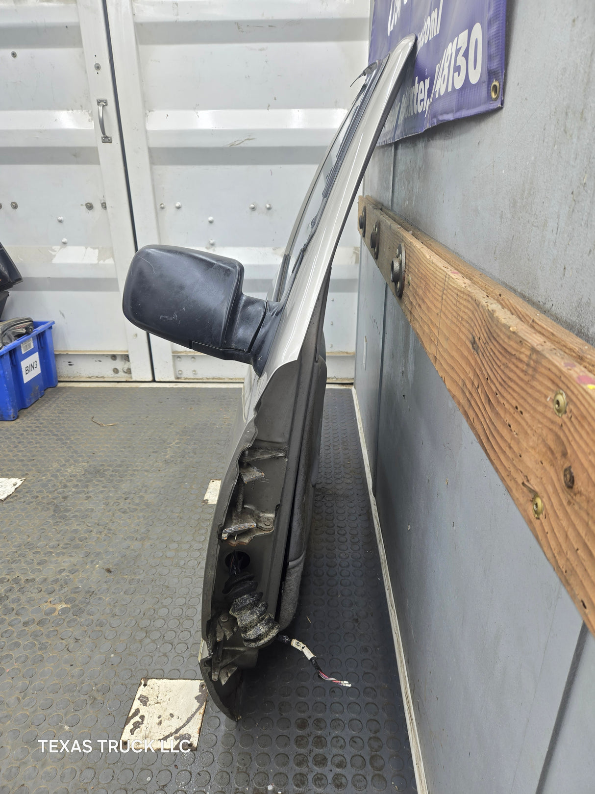 1988-2000 Chevrolet Silverado Suburban GMC Sierra Front Passenger Side Door RH