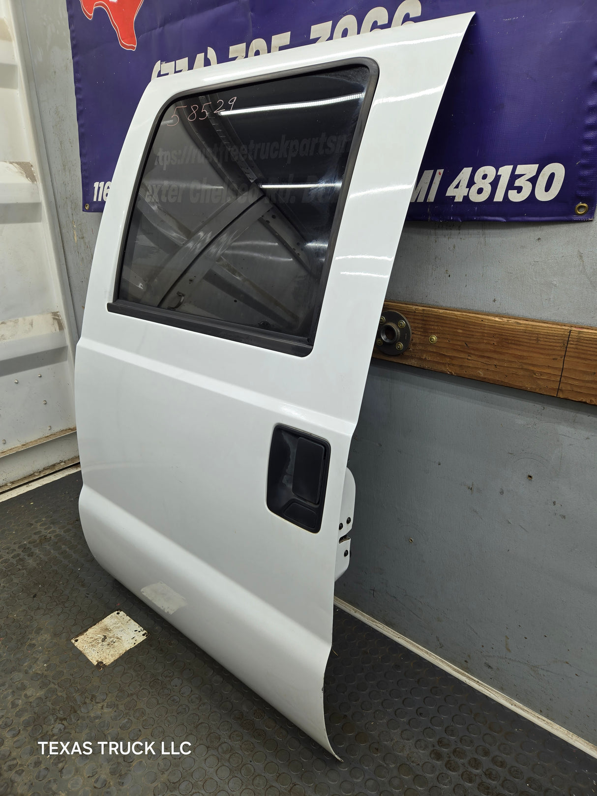 2012-2016 Ford Super Duty Driver Side Rear Door LH Crew Cab F250 F350 F450 F550