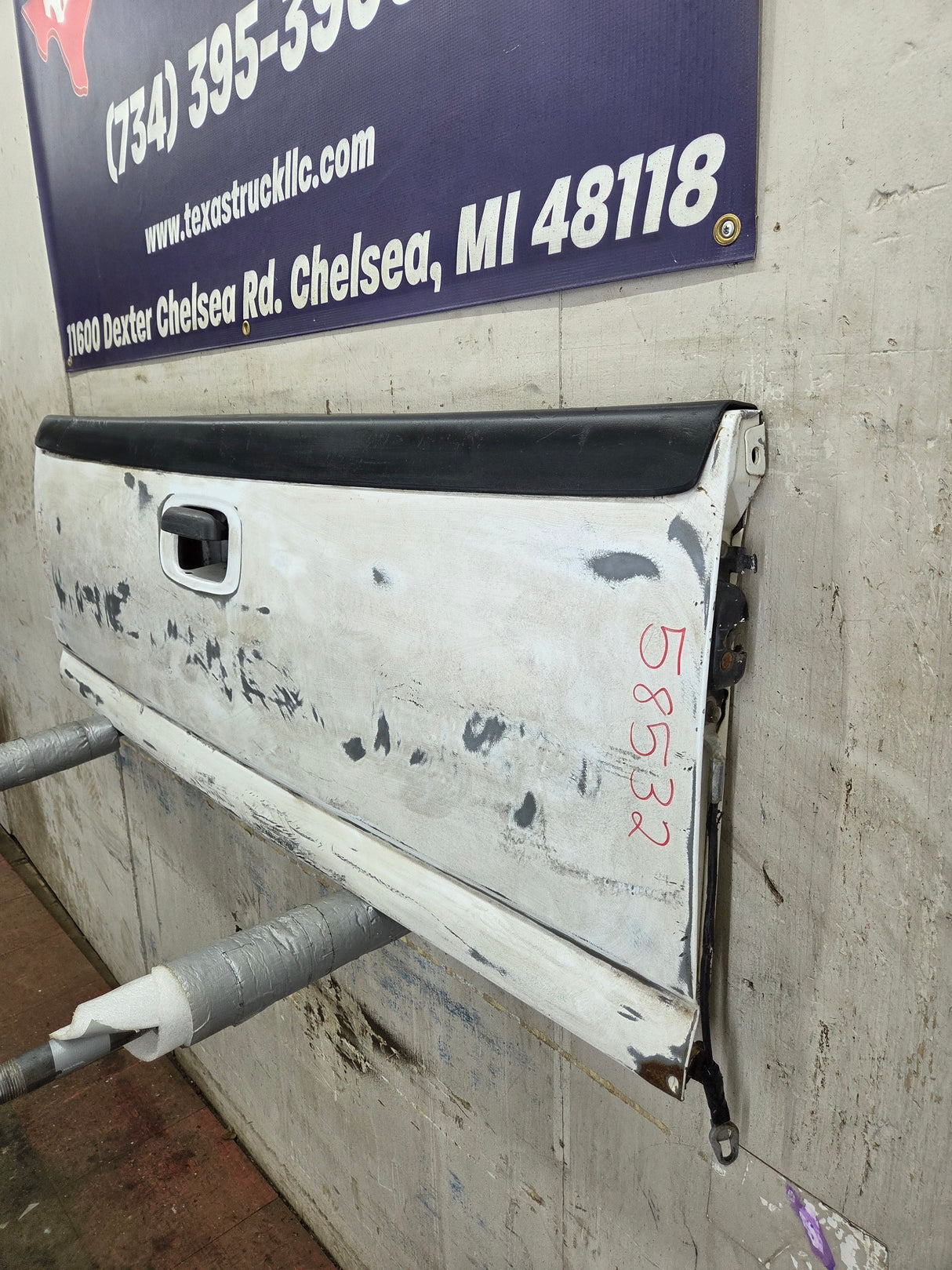 1999-2007 Chevrolet Silverado / GMC Sierra 1500 2500 3500 Tailgate