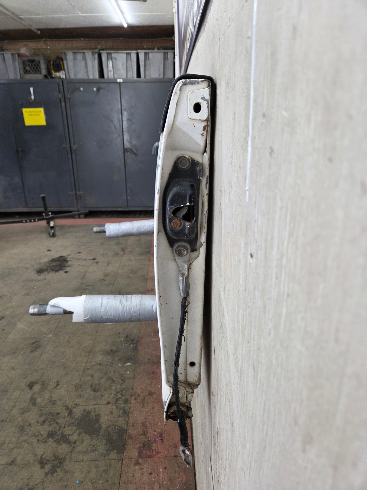 1999-2007 Chevrolet Silverado / GMC Sierra 1500 2500 3500 Tailgate