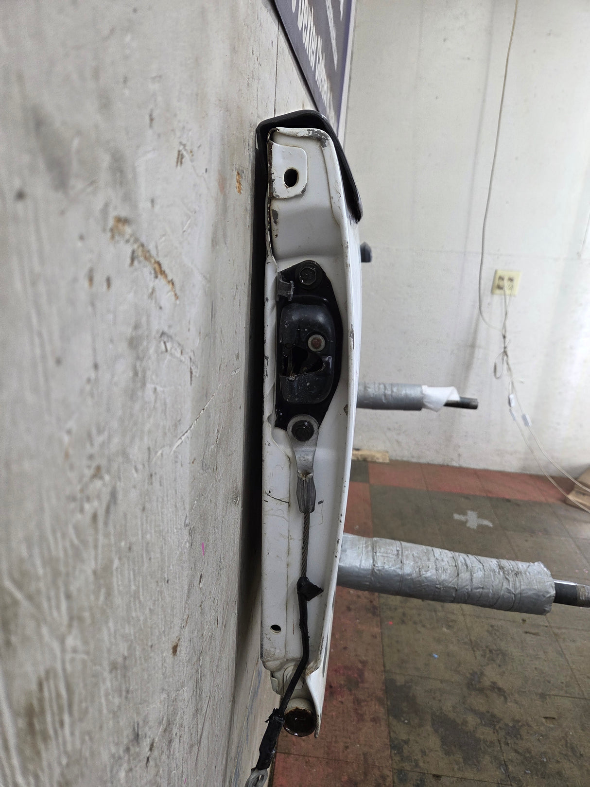 1999-2007 Chevrolet Silverado / GMC Sierra 1500 2500 3500 Tailgate