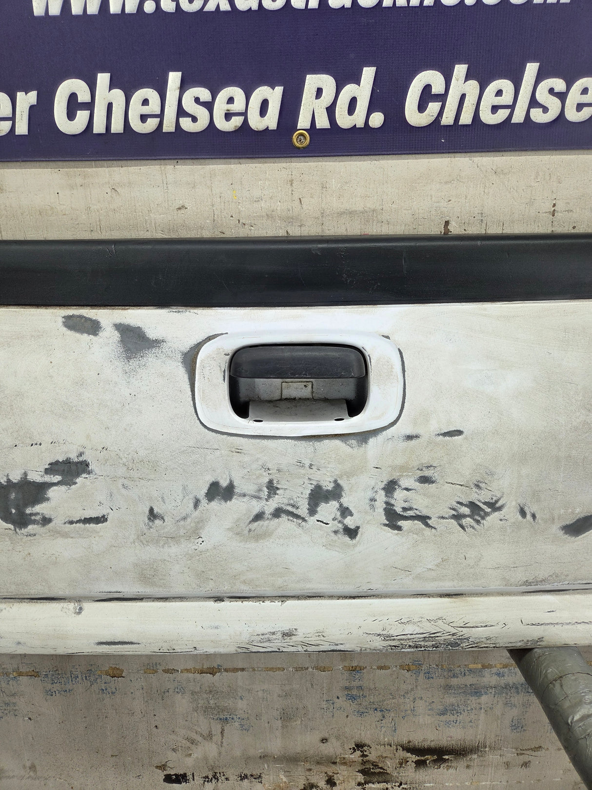 1999-2007 Chevrolet Silverado / GMC Sierra 1500 2500 3500 Tailgate