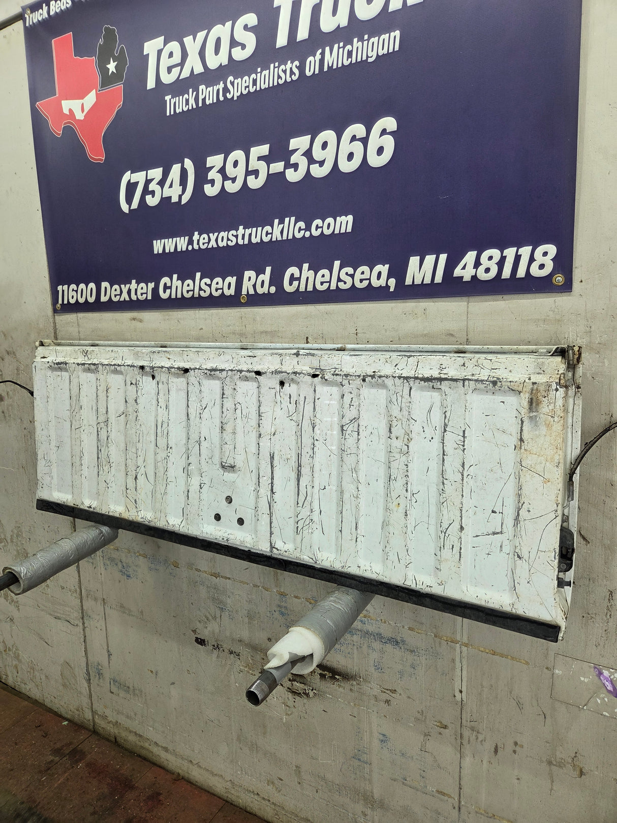 1999-2007 Chevrolet Silverado / GMC Sierra 1500 2500 3500 Tailgate