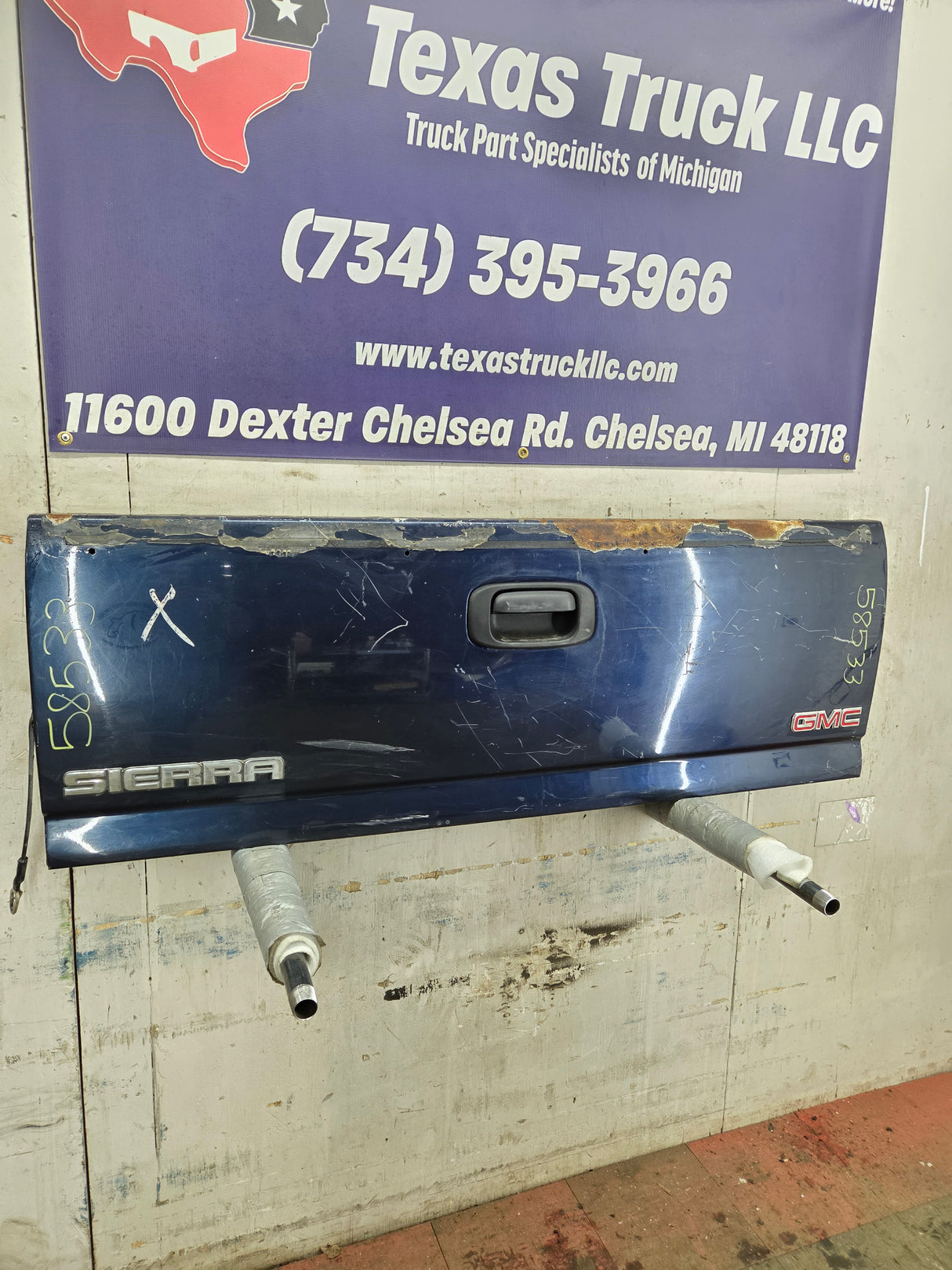 1999-2007 Chevrolet Silverado / GMC Sierra 1500 2500 3500 Tailgate