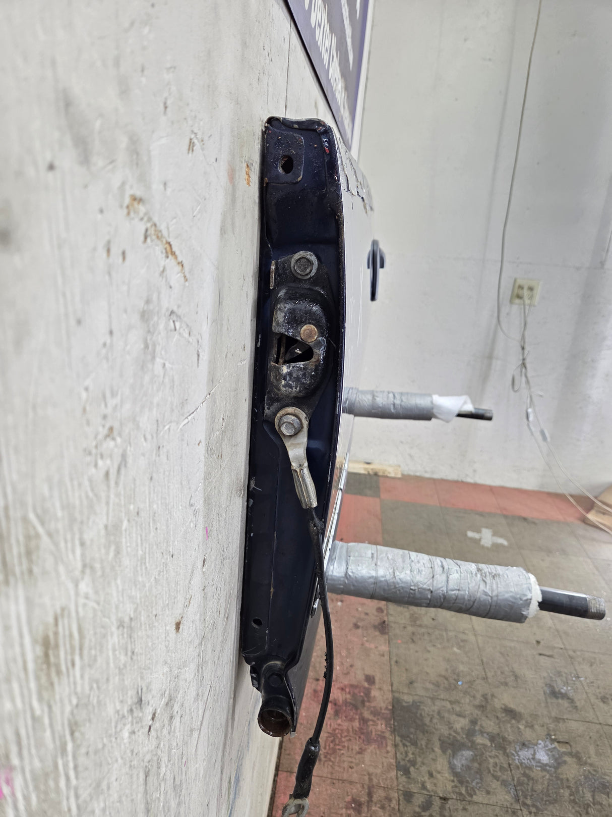 1999-2007 Chevrolet Silverado / GMC Sierra 1500 2500 3500 Tailgate