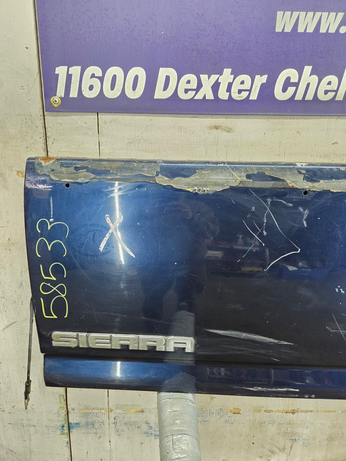 1999-2007 Chevrolet Silverado / GMC Sierra 1500 2500 3500 Tailgate