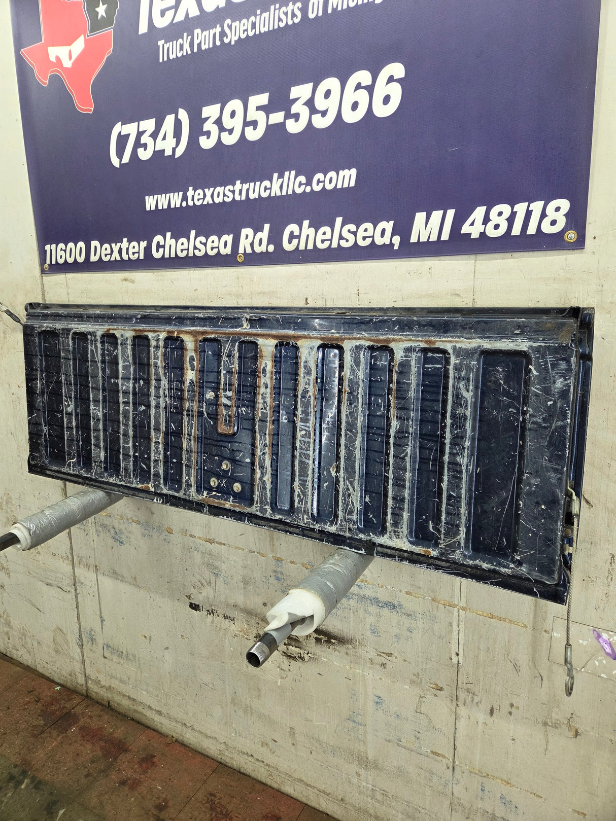 1999-2007 Chevrolet Silverado / GMC Sierra 1500 2500 3500 Tailgate