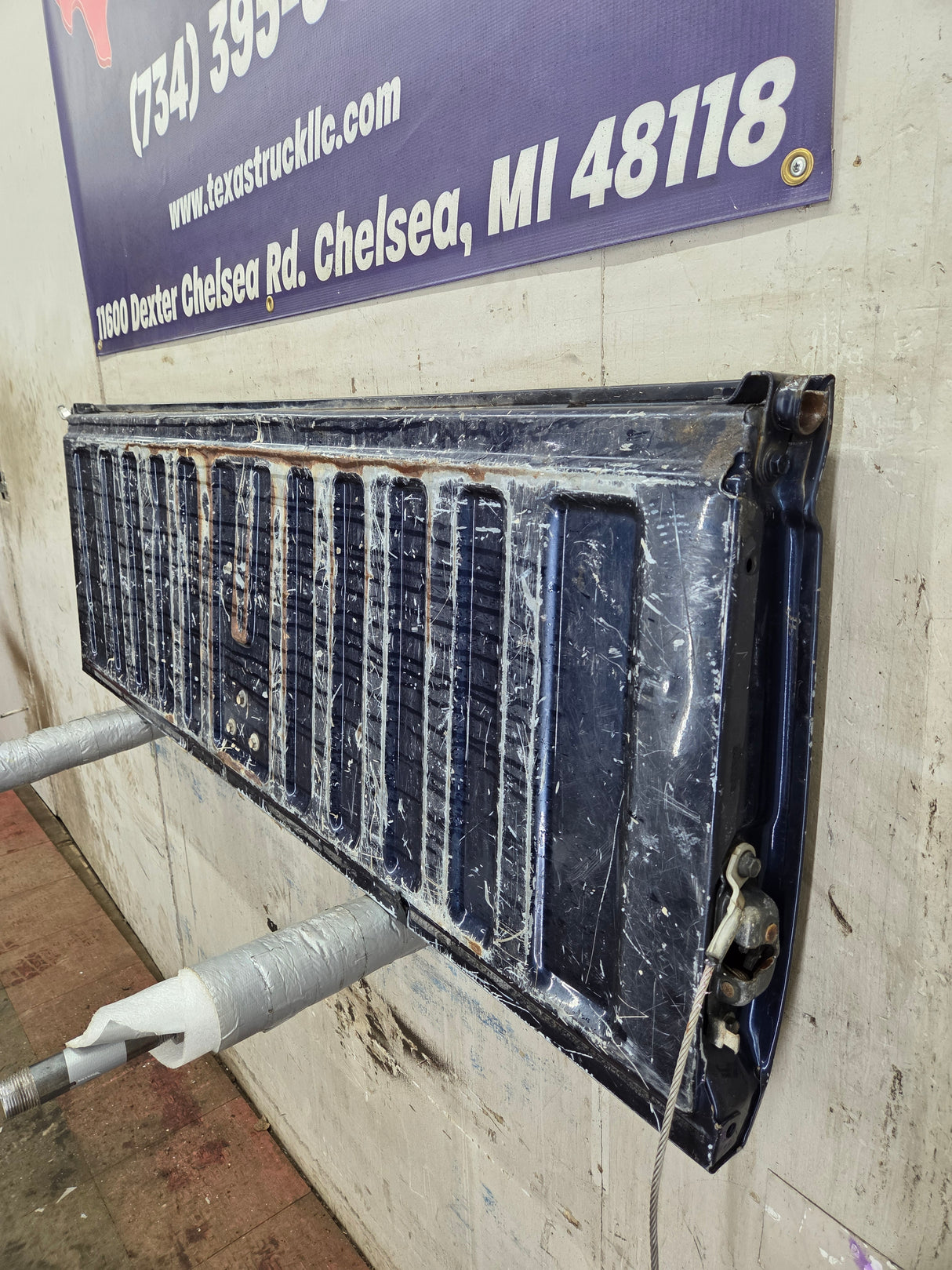 1999-2007 Chevrolet Silverado / GMC Sierra 1500 2500 3500 Tailgate