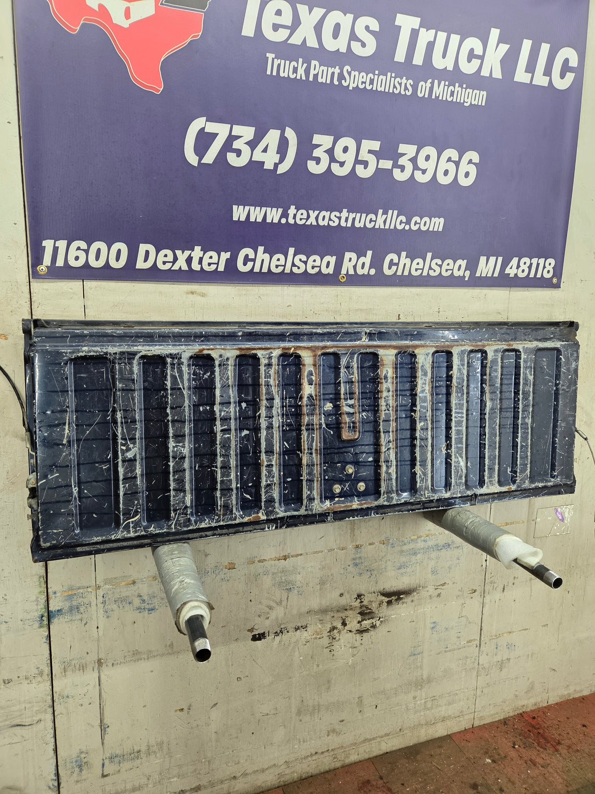 1999-2007 Chevrolet Silverado / GMC Sierra 1500 2500 3500 Tailgate