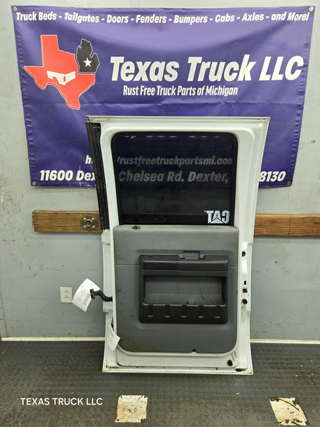 2012-2016 Ford Super Duty Passenger Side Rear Door RH Crew Cab F250 F350 F450 F550