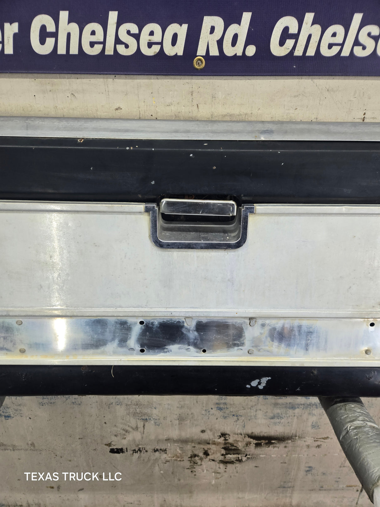 1980-1986 Bullnose / Bricknose / OBS Ford F100 F150 F250 F350 Tailgate