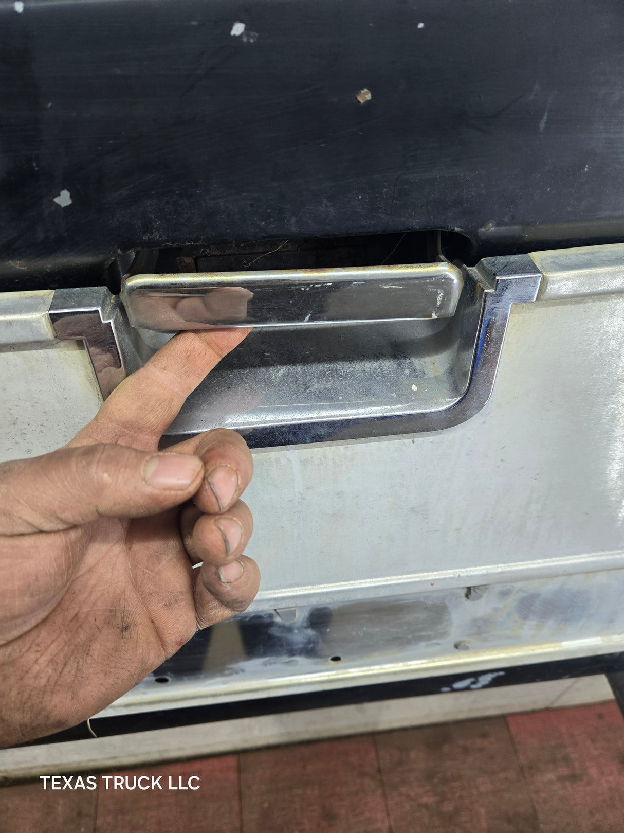 1980-1986 Bullnose / Bricknose / OBS Ford F100 F150 F250 F350 Tailgate