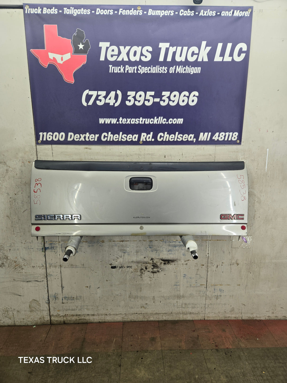 1999-2007 Chevrolet Silverado / GMC Sierra 1500 2500 3500 Tailgate