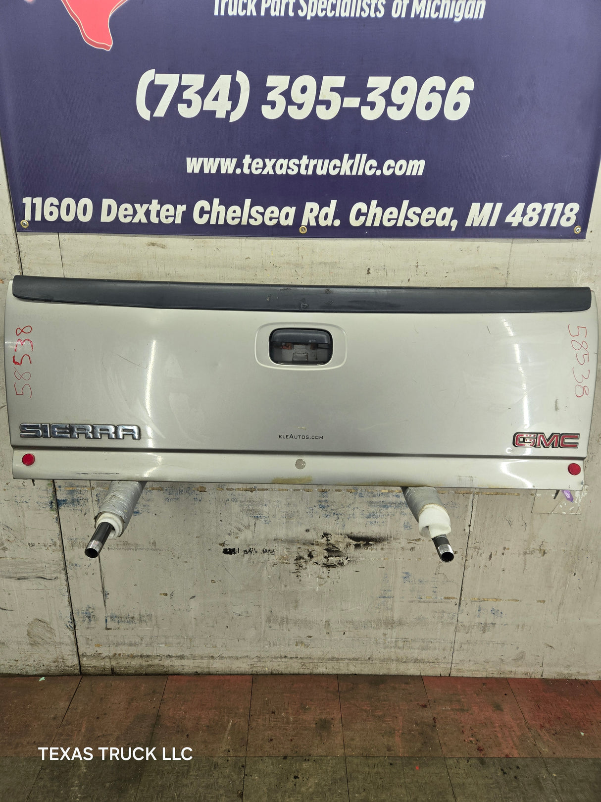 1999-2007 Chevrolet Silverado / GMC Sierra 1500 2500 3500 Tailgate