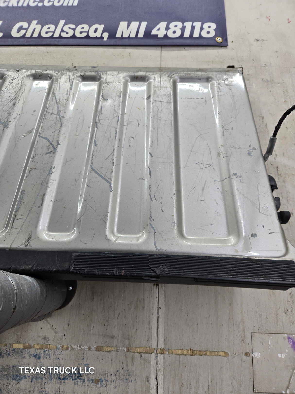 1999-2007 Chevrolet Silverado / GMC Sierra 1500 2500 3500 Tailgate
