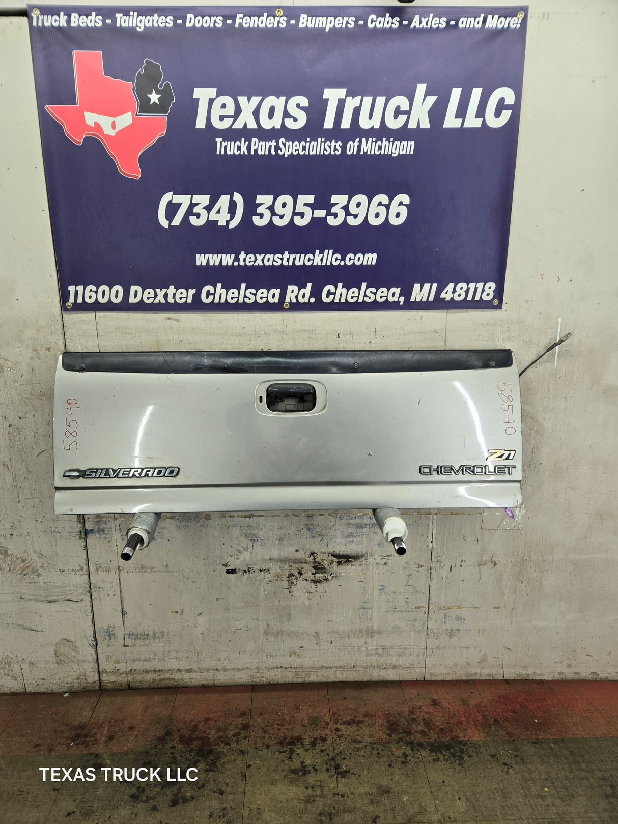1999-2007 Chevrolet Silverado / GMC Sierra 1500 2500 3500 Tailgate