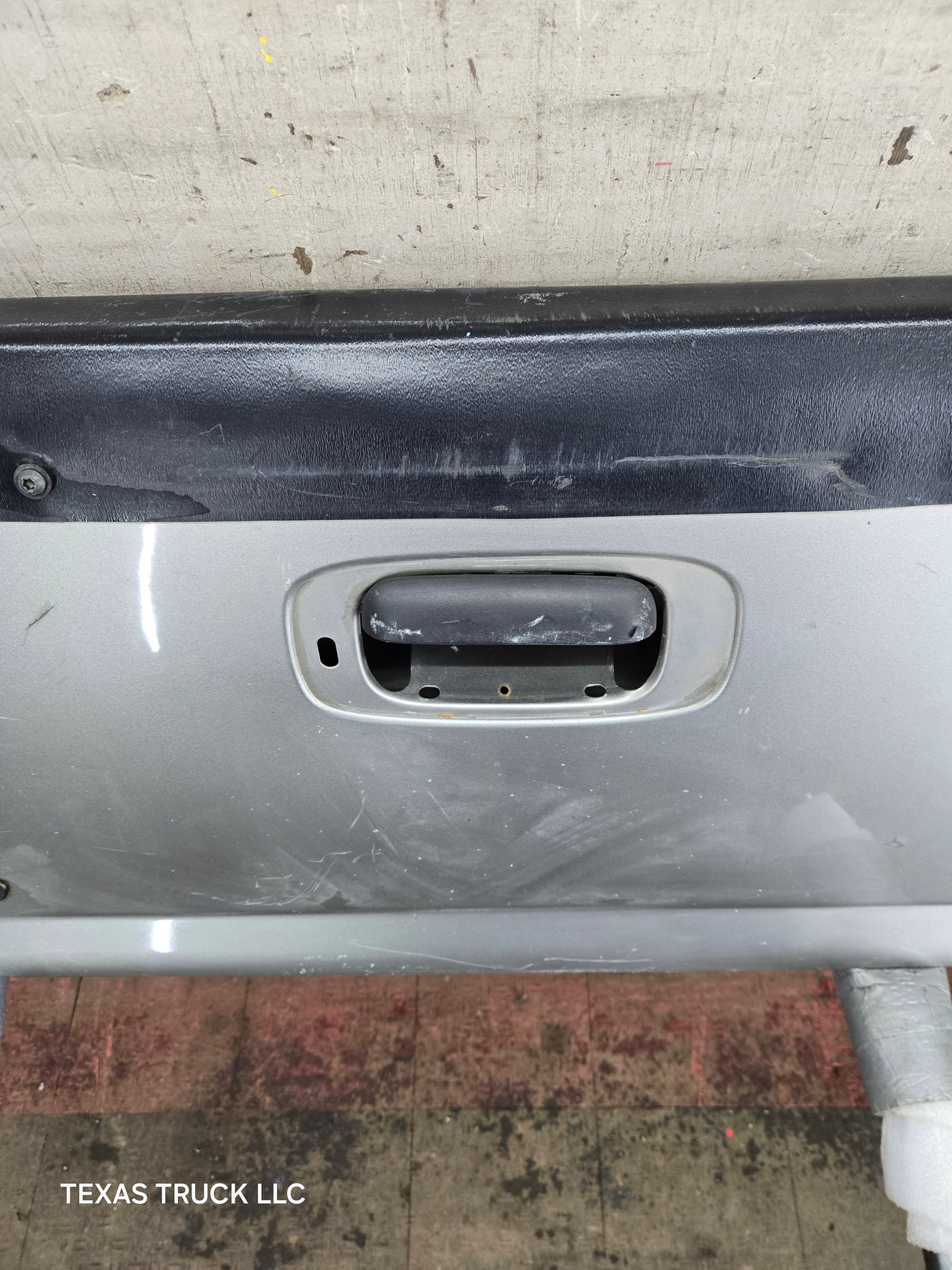 1999-2007 Chevrolet Silverado / GMC Sierra 1500 2500 3500 Tailgate