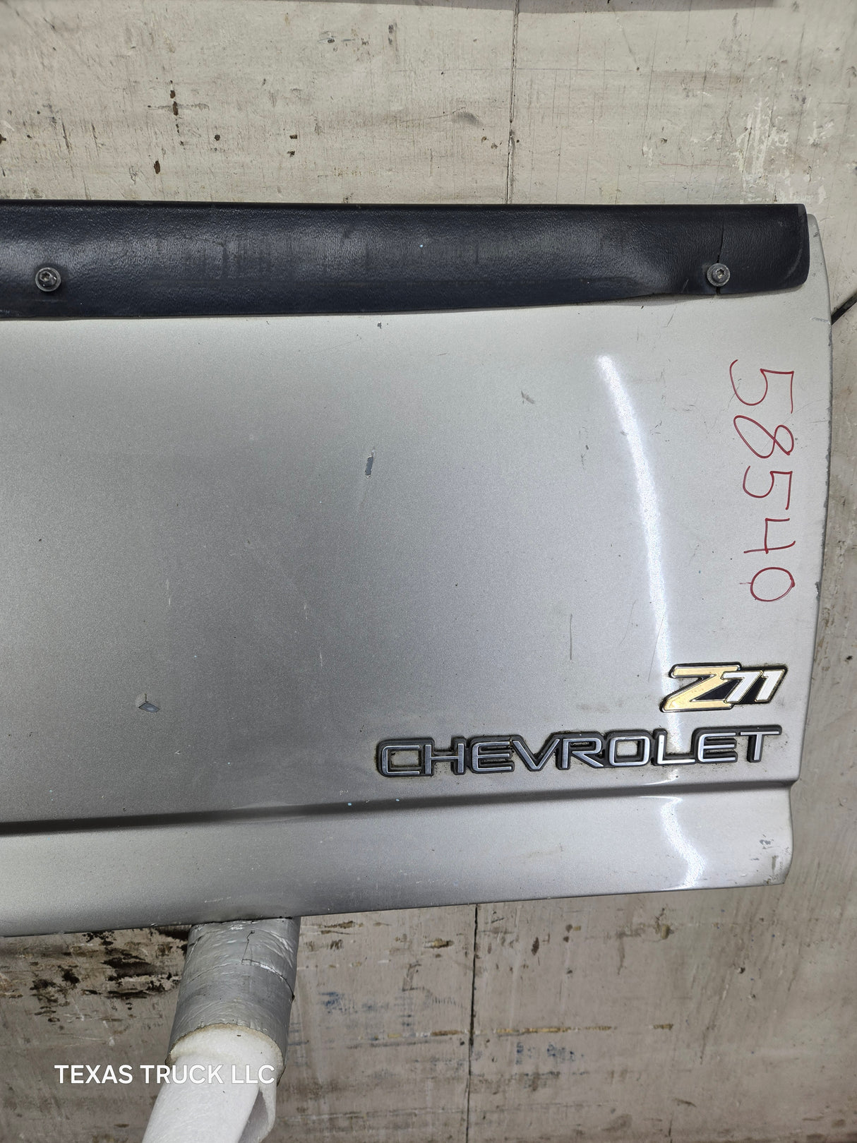 1999-2007 Chevrolet Silverado / GMC Sierra 1500 2500 3500 Tailgate