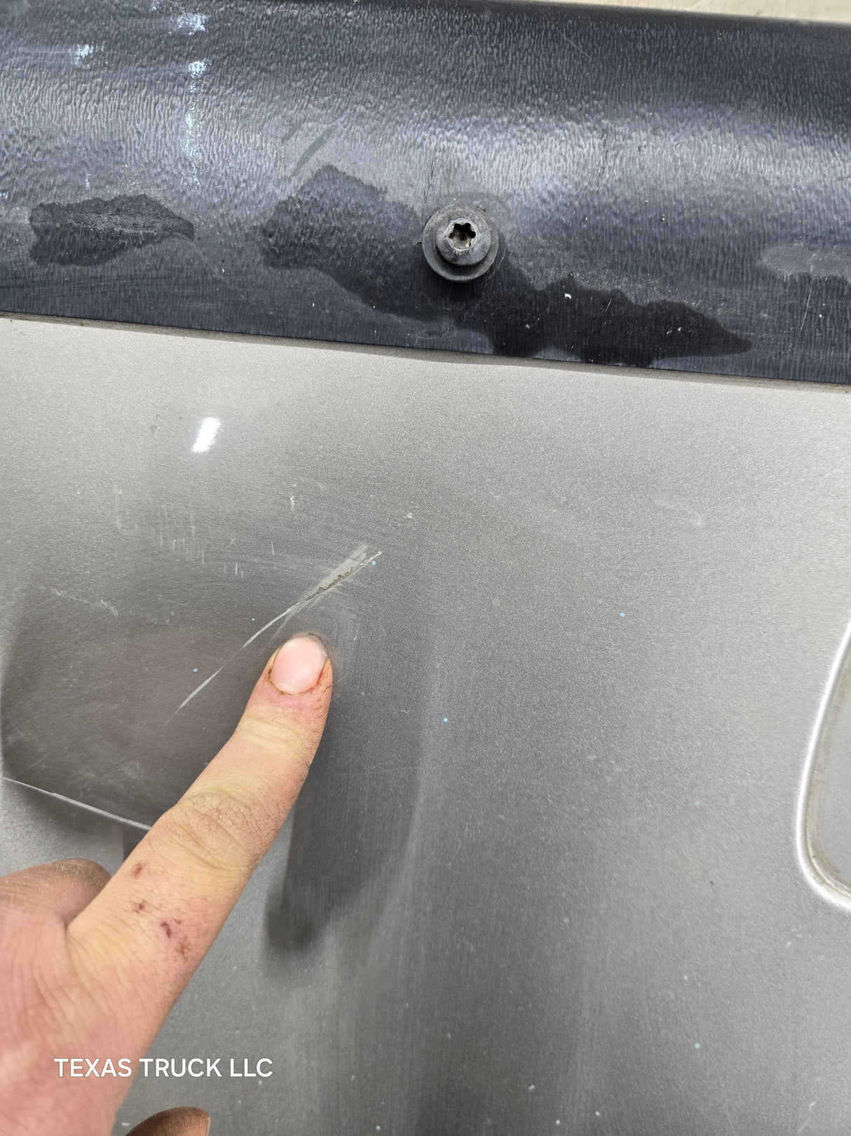 1999-2007 Chevrolet Silverado / GMC Sierra 1500 2500 3500 Tailgate