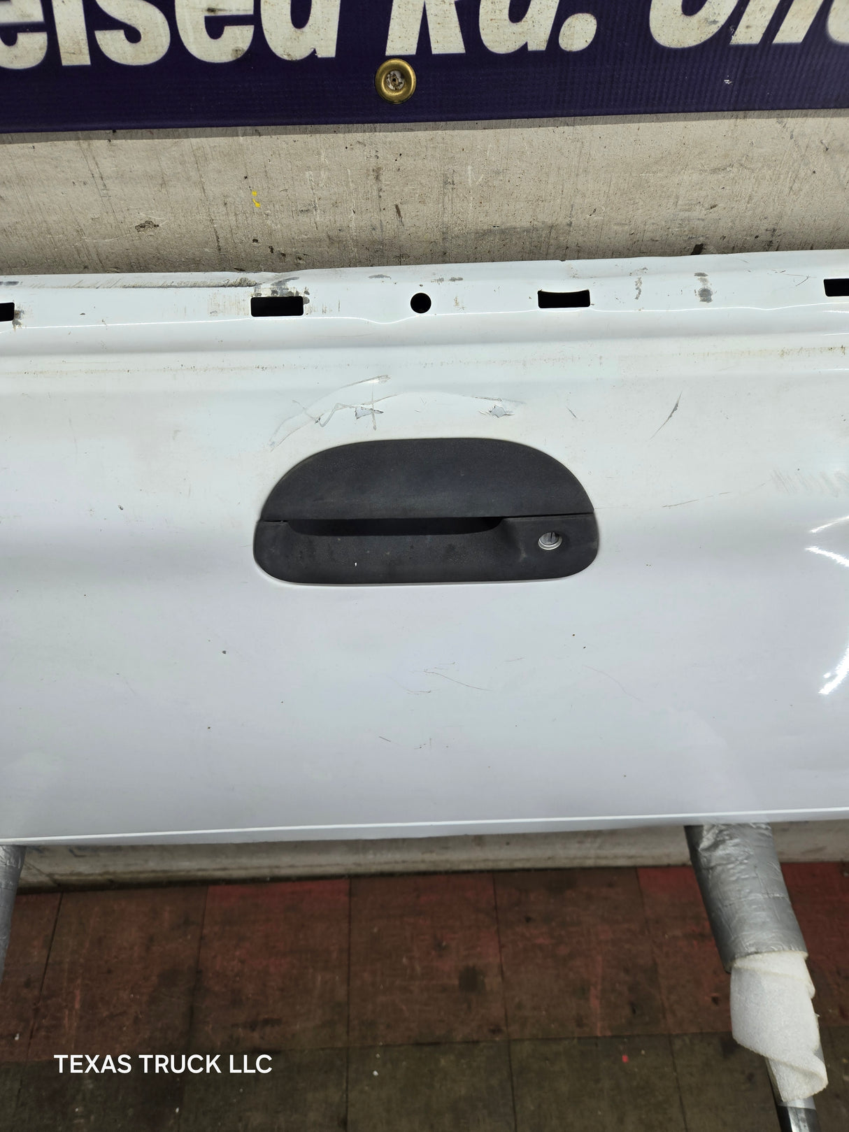 1997-2003 F150 / 1999-2007 Ford F250 F350 F450 F550 Super Duty Tailgate