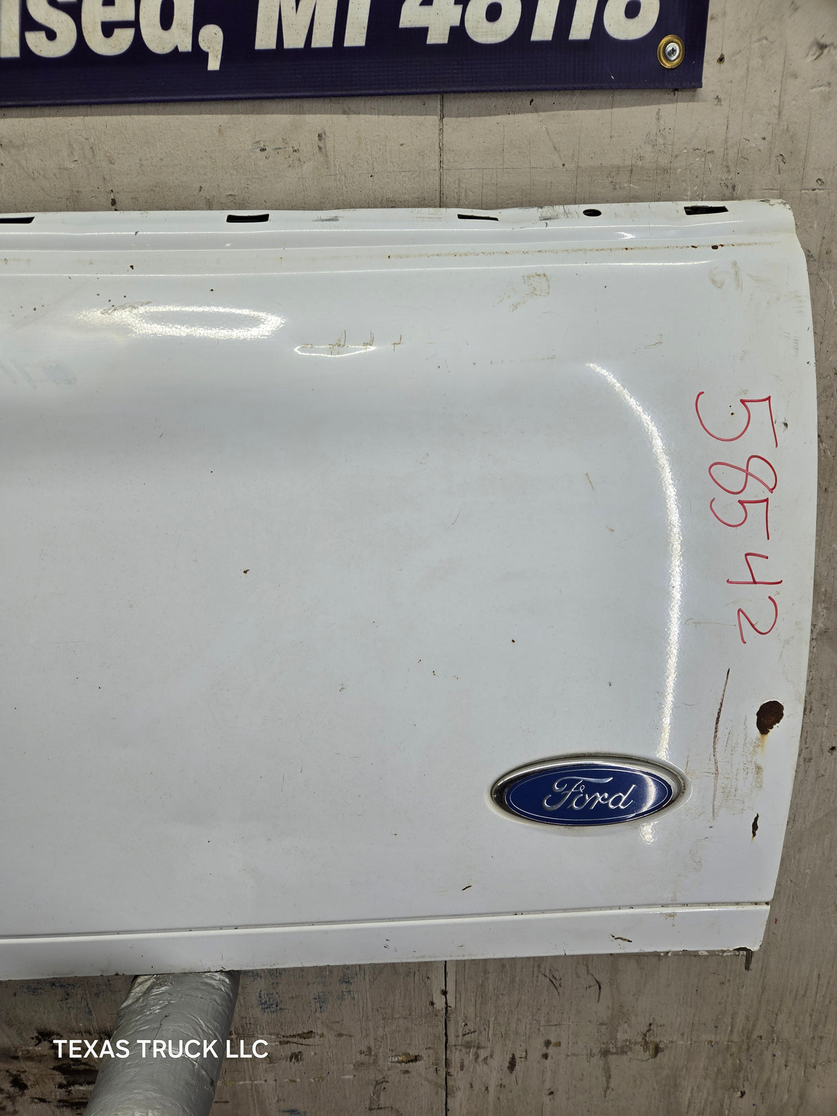 1997-2003 F150 / 1999-2007 Ford F250 F350 F450 F550 Super Duty Tailgate