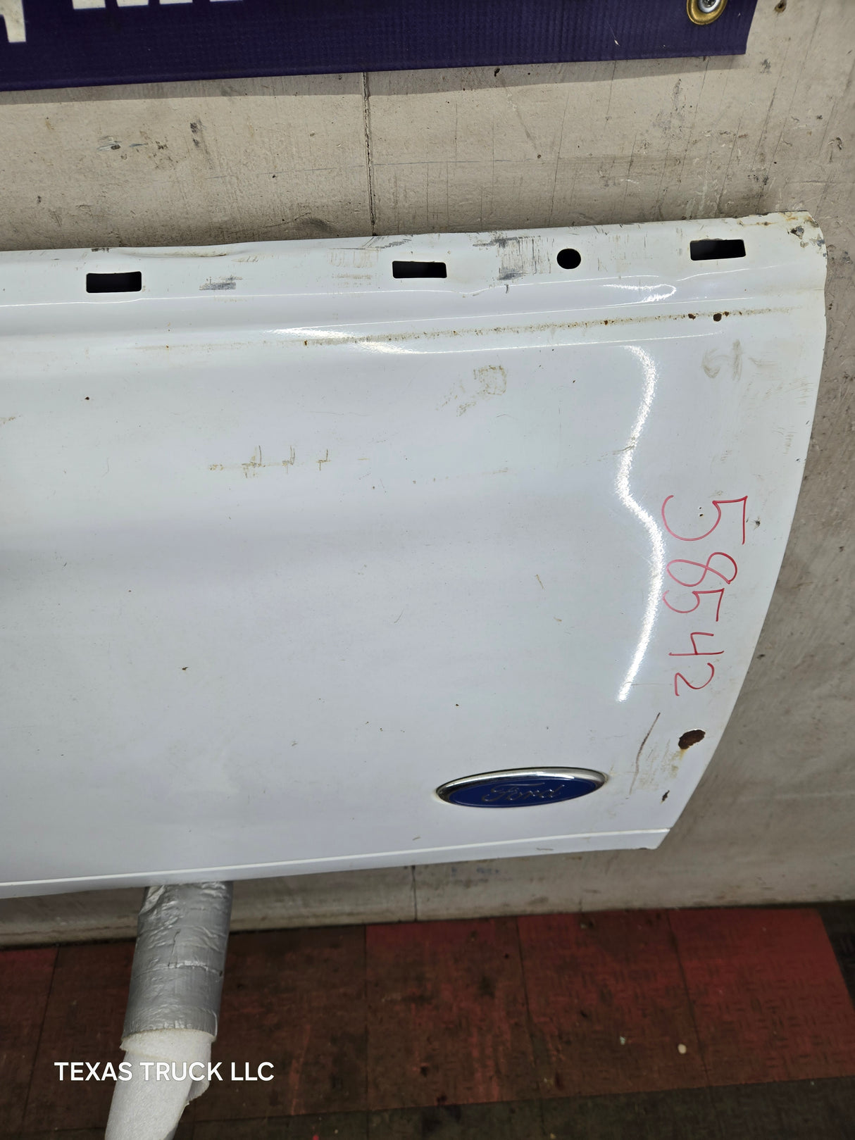 1997-2003 F150 / 1999-2007 Ford F250 F350 F450 F550 Super Duty Tailgate