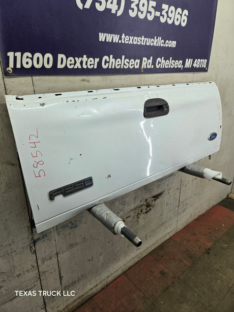 1997-2003 F150 / 1999-2007 Ford F250 F350 F450 F550 Super Duty Tailgate