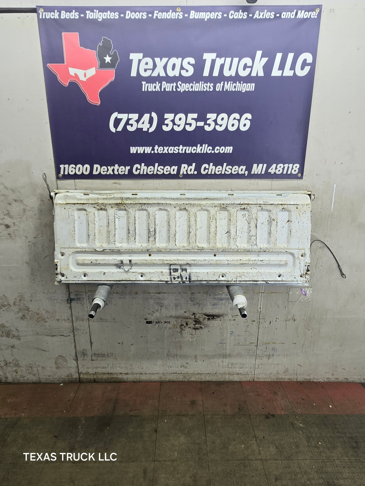 1997-2003 F150 / 1999-2007 Ford F250 F350 F450 F550 Super Duty Tailgate