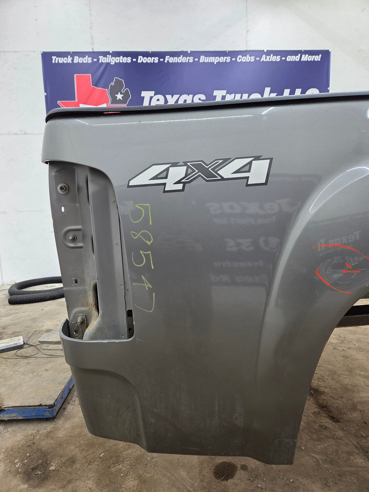 2007-2013 GMC Sierra 1500 5' 8" Short Truck Bed