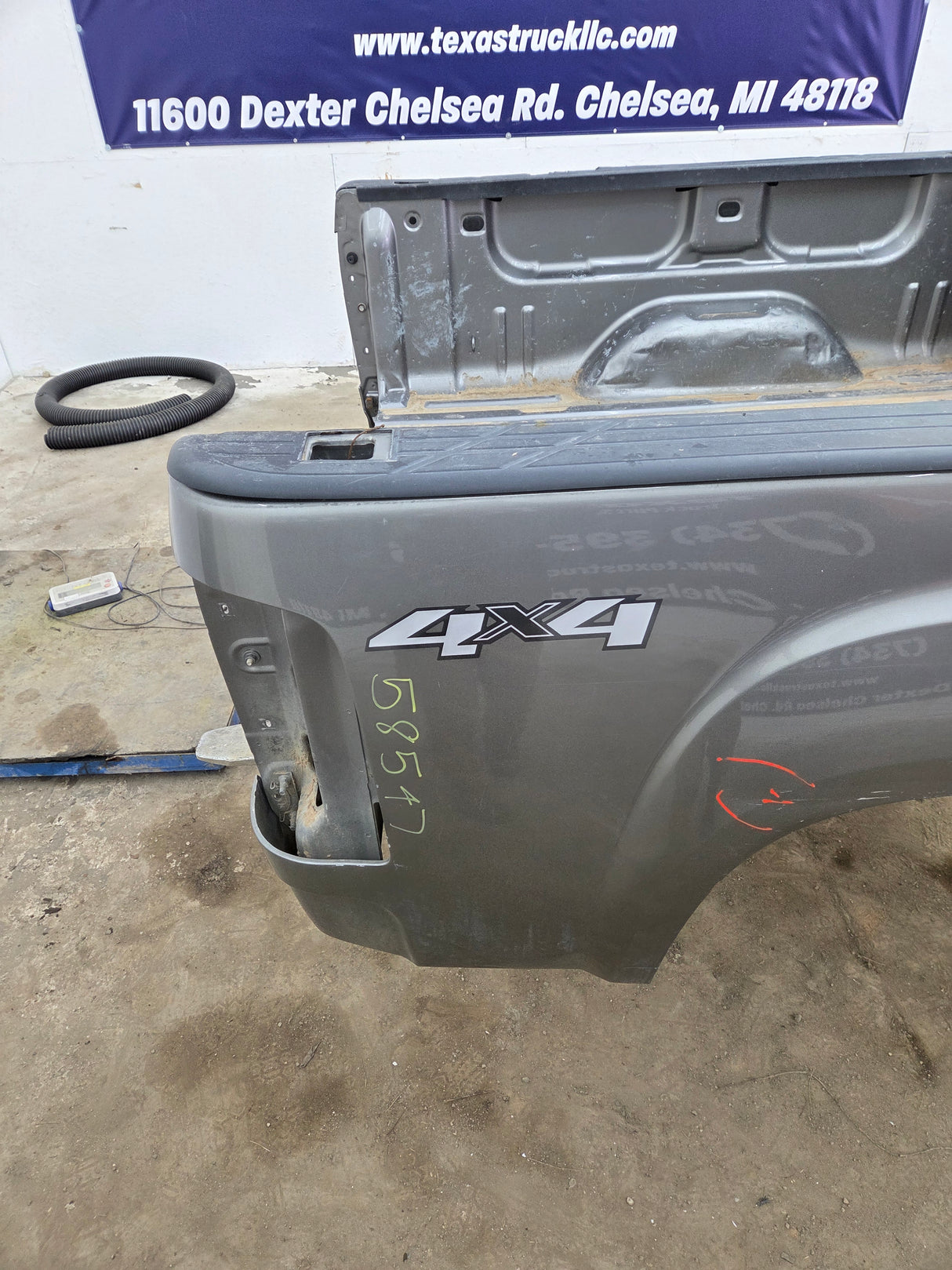 2007-2013 GMC Sierra 1500 5' 8" Short Truck Bed