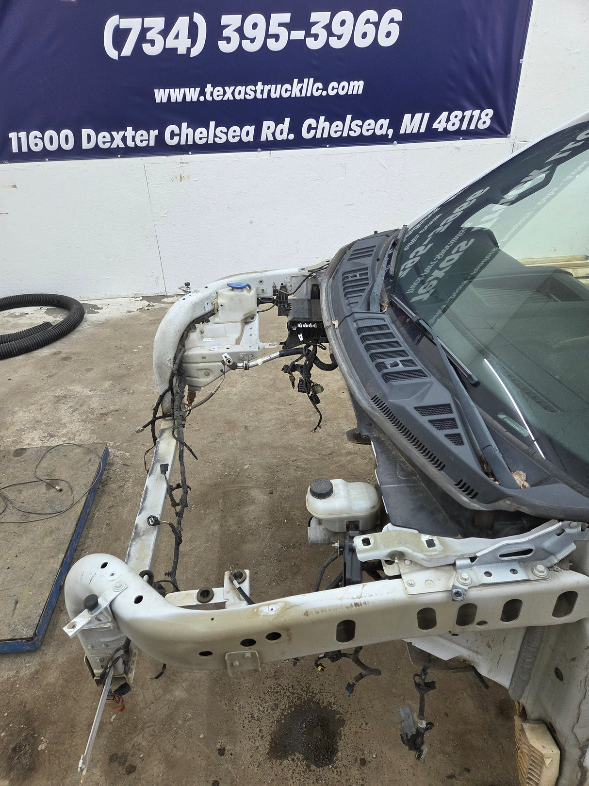 2015-2020 Ford F150 4 Door Extended Super Cab - Oxford White