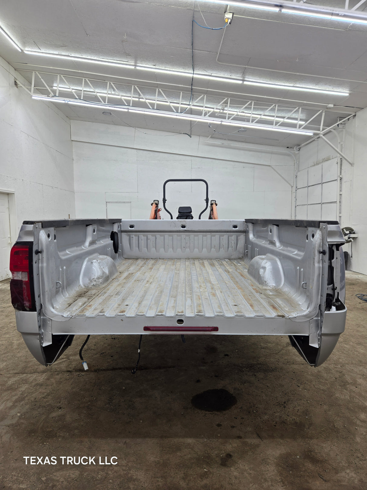 2014-2019 Chevrolet Silverado / GMC Sierra 3500 HD 8' Dually Truck Bed