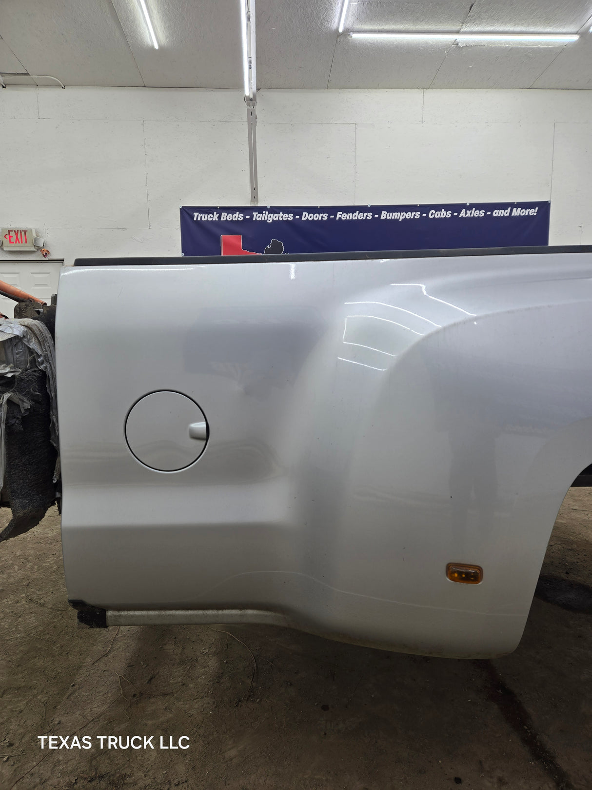 2014-2019 Chevrolet Silverado / GMC Sierra 3500 HD 8' Dually Truck Bed