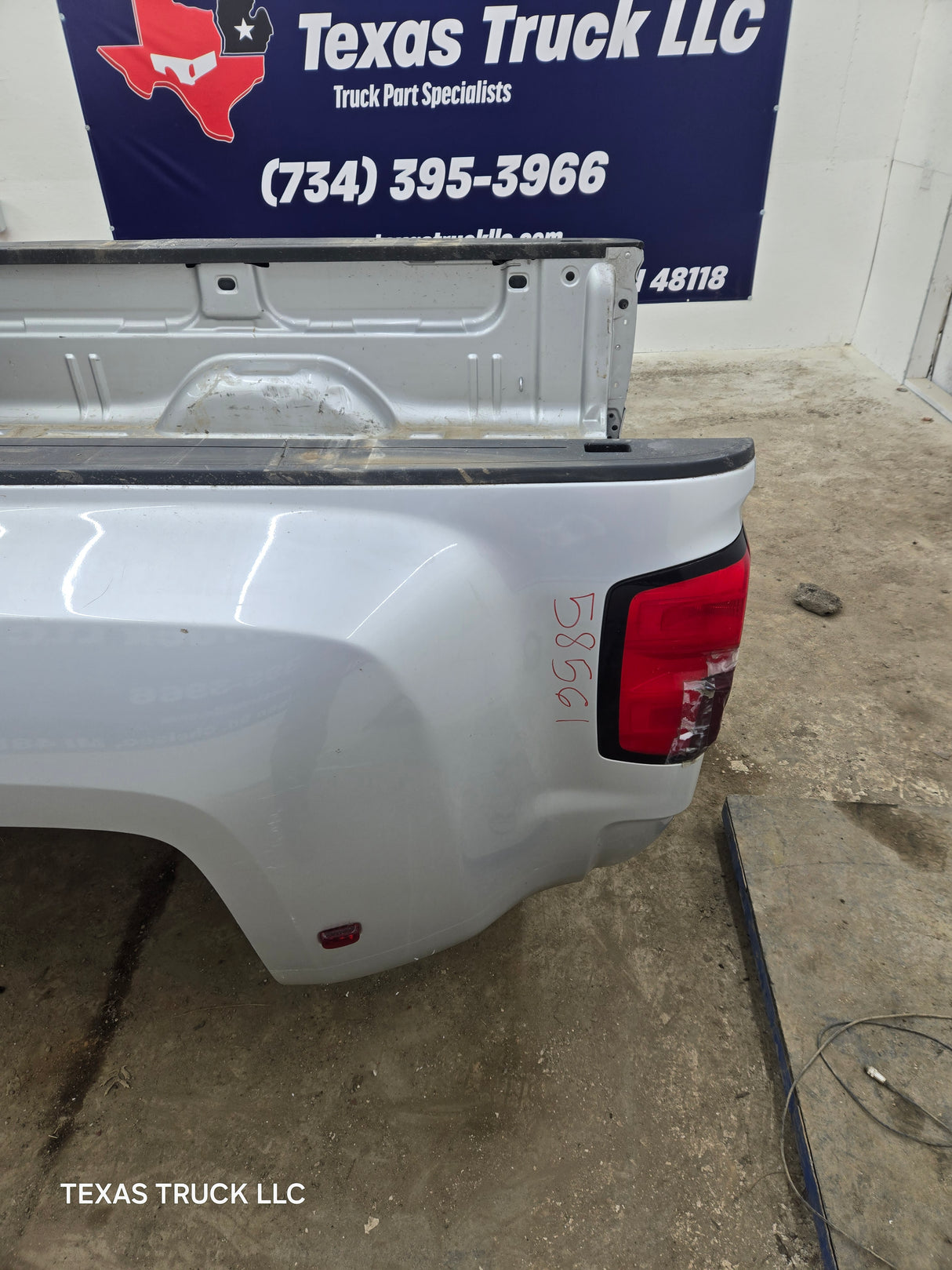 2014-2019 Chevrolet Silverado / GMC Sierra 3500 HD 8' Dually Truck Bed