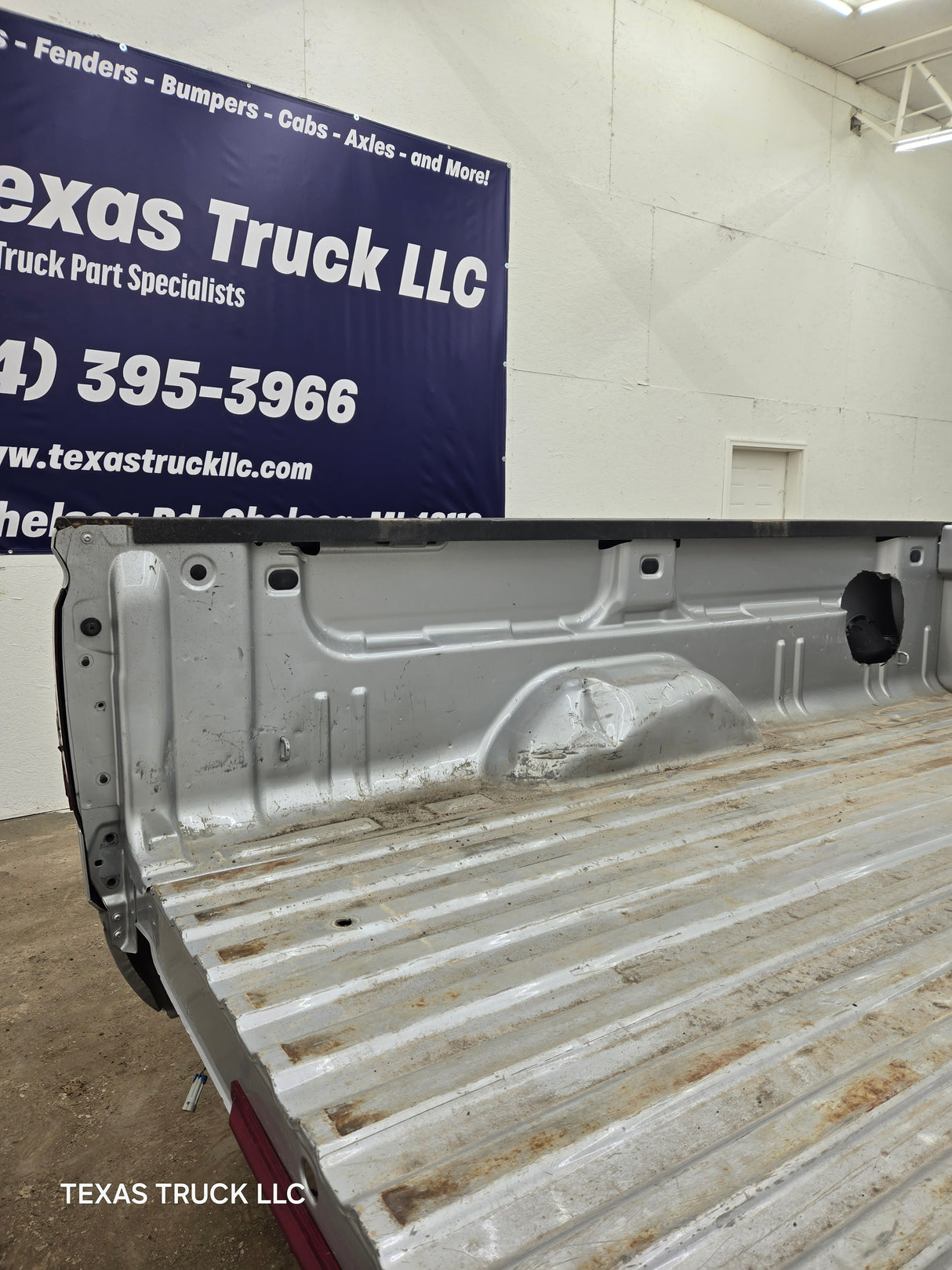 2014-2019 Chevrolet Silverado / GMC Sierra 3500 HD 8' Dually Truck Bed