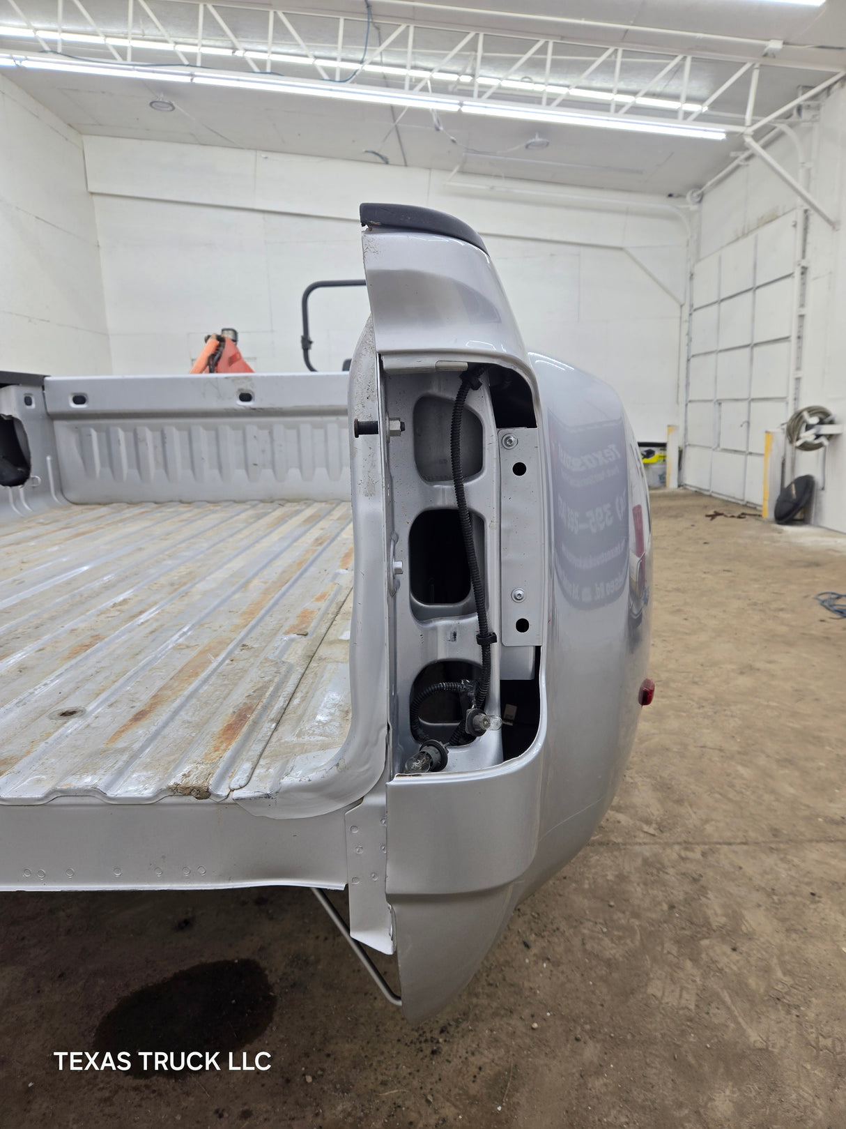 2014-2019 Chevrolet Silverado / GMC Sierra 3500 HD 8' Dually Truck Bed