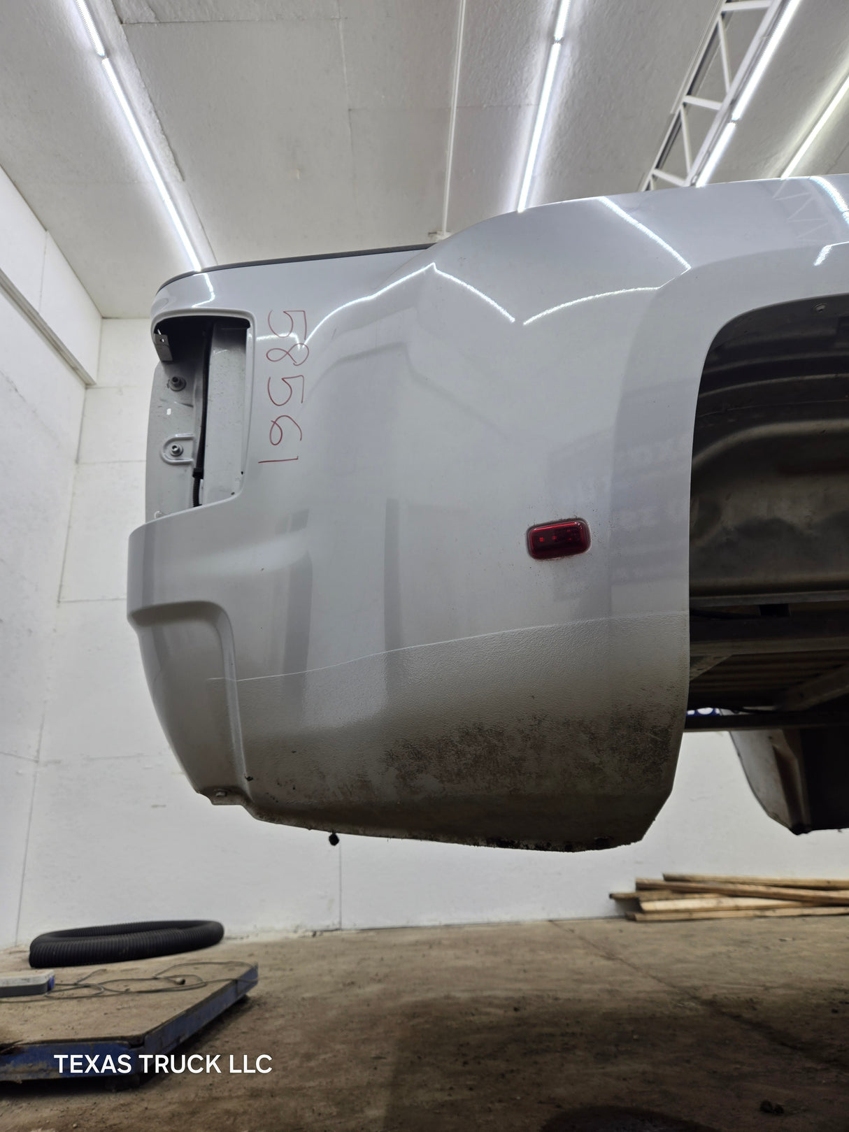 2014-2019 Chevrolet Silverado / GMC Sierra 3500 HD 8' Dually Truck Bed